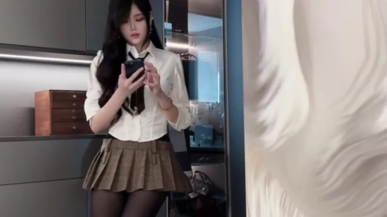 舟茶茶 抖音热门美女主播 缩略图
