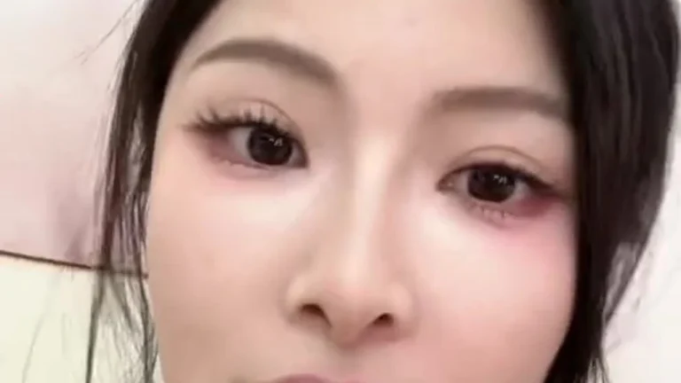 咬一口小蛋糕 2025-05-03 23-22-51 缩略图