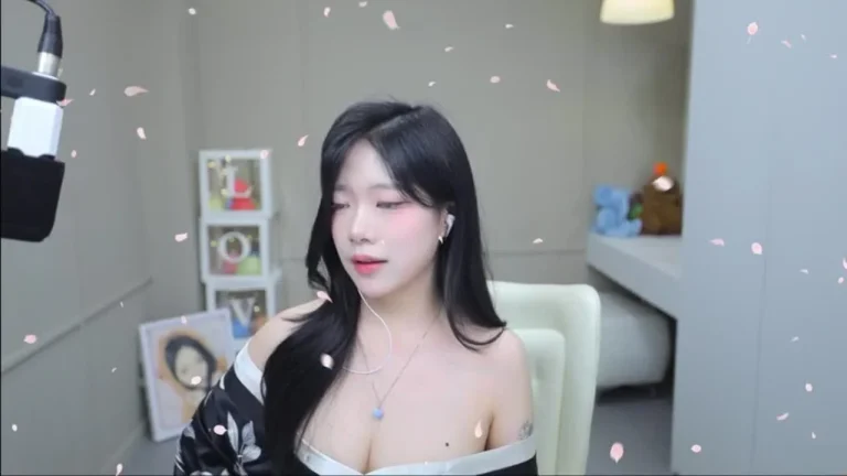 河妍英twinhayoung 2025-06-19 18-04-43 003 缩略图