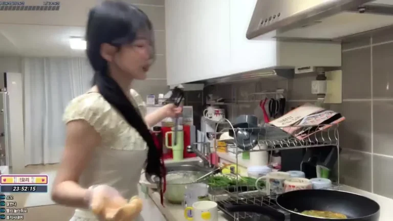 何敏华ramzzang 2025-07-13 22-36-15 000 缩略图