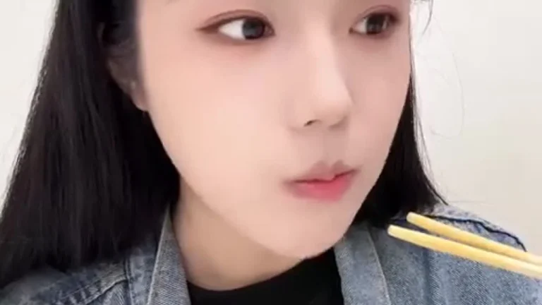松宝sunzor 素颜中戏女大 佛系ing 缩略图