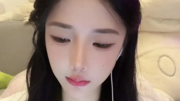 慢万拍小姐in 2025-06-05 14-07-55 缩略图