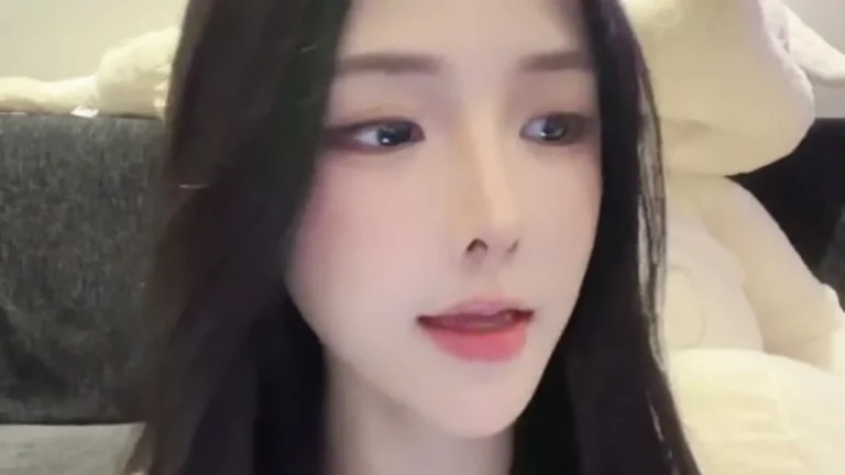慢万拍小姐in 2025-05-19 14-32-32 缩略图