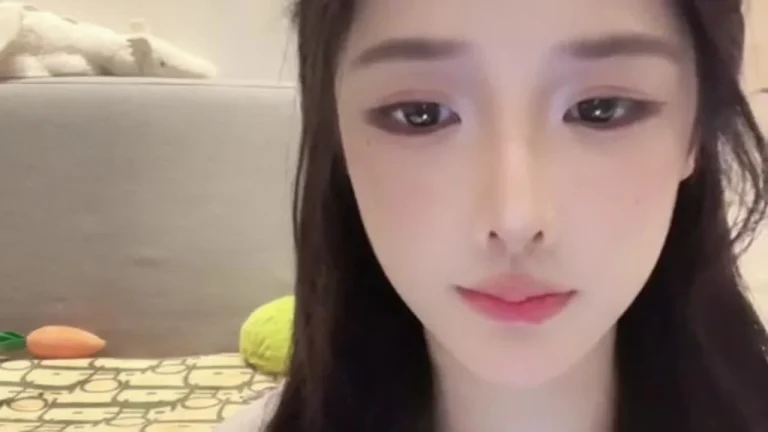 慢万拍小姐in 2025-05-04 14-01-43 缩略图