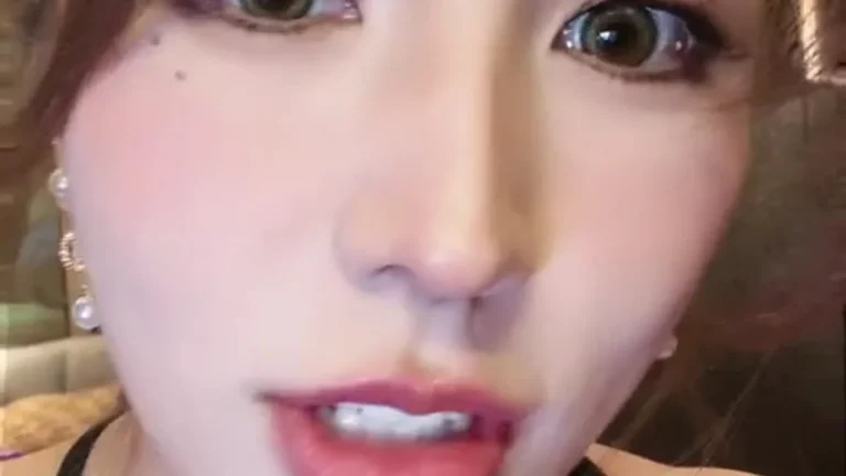 加百合一 为了直播把婚离了 缩略图