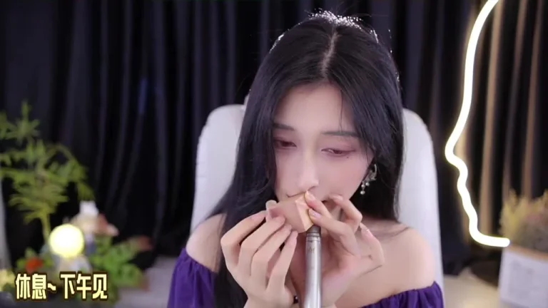 晓月月 2025-06-05 01-07-09 缩略图