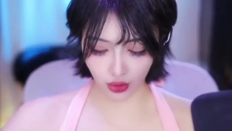 咬一口小蛋糕 2025-06-20 21-14-05 缩略图