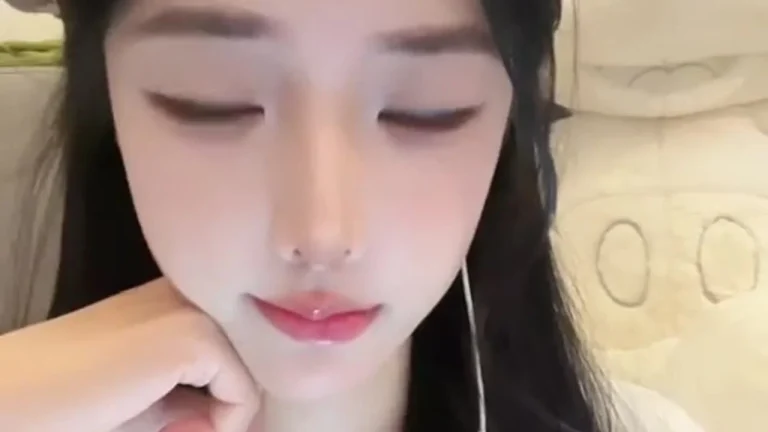 慢万拍小姐in 2025-06-20 10-36-36 缩略图