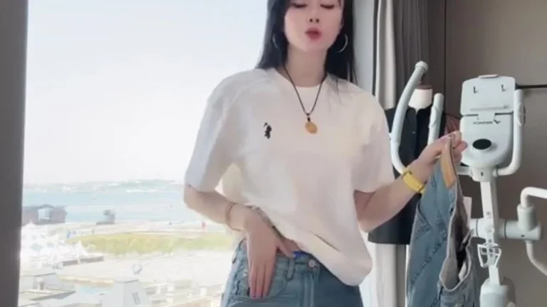 空姐秋雅 2025-06-12 10-32-26 缩略图