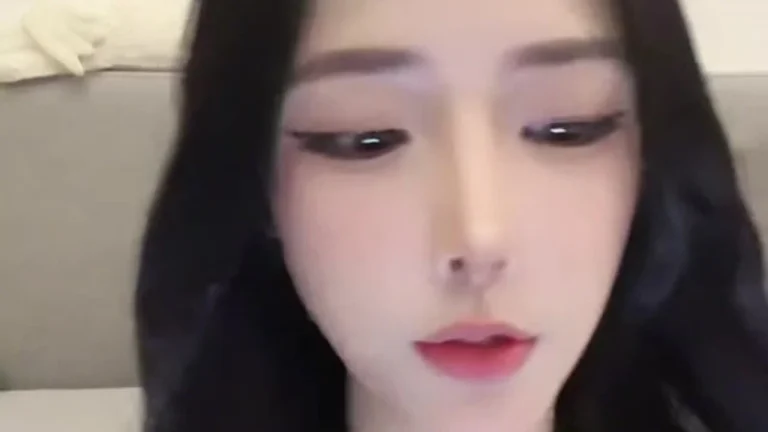 慢万拍小姐in 重生之我是女主播 缩略图