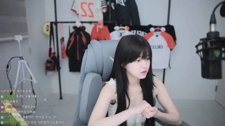 月亮moonwol0614 2025-06-02 21-29-40 000 缩略图