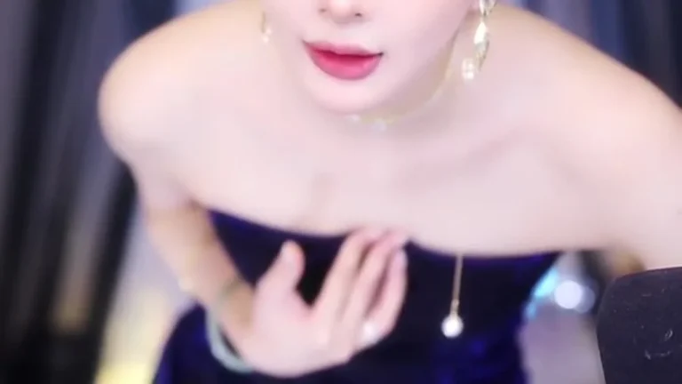 咬一口小蛋糕 2025-05-18 17-03-42 缩略图