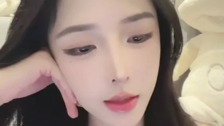 慢万拍小姐in 重生之我是女主播 缩略图