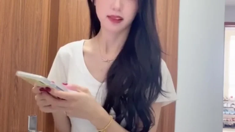 谢欣 2025-06-25 13-02-03 缩略图
