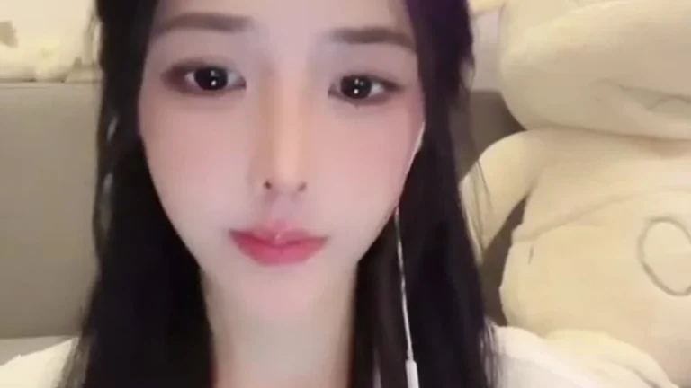 慢万拍小姐in 2025-06-30 21-12-58 缩略图