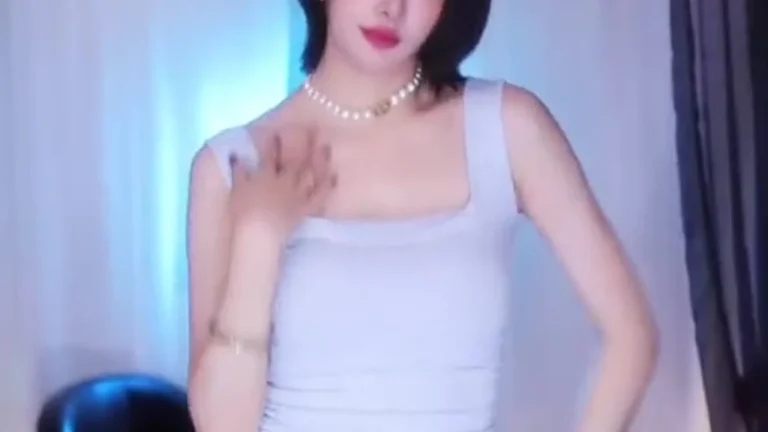 咬一口小蛋糕 2025-06-09 21-02-30 缩略图
