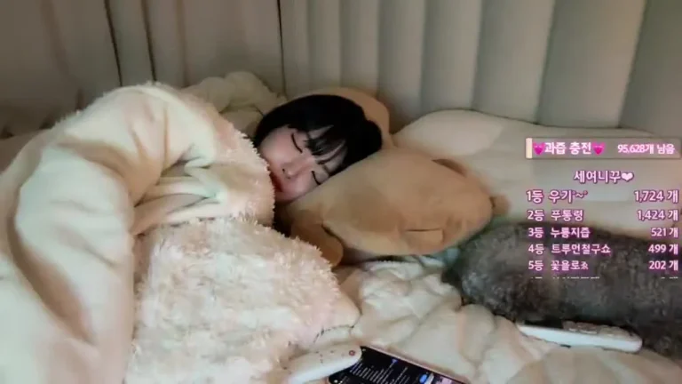 世妍m0m099 2025-06-21 15-42-52 000 缩略图