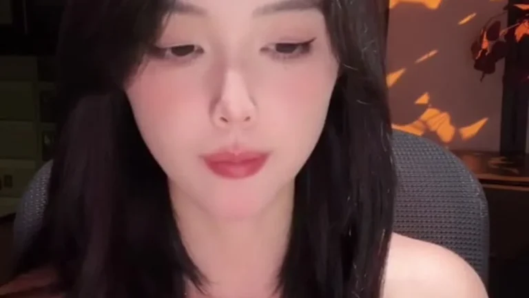 玻璃盖子 2025-05-14 01-01-36 缩略图