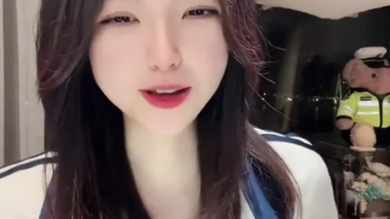 冰冰 2025-05-29 21-01-54 缩略图