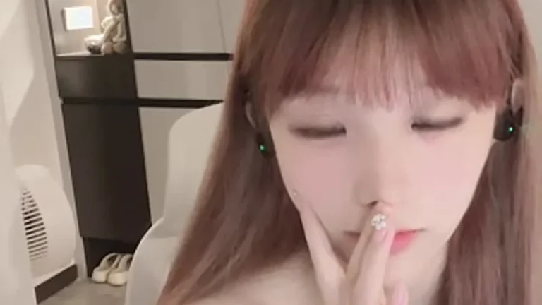 黑桃 2025-07-17 22-28-32 缩略图