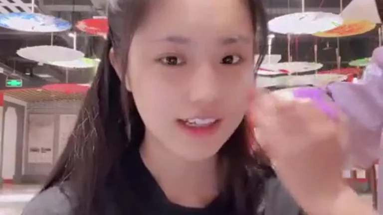 松宝sunzor 素颜中戏女大 佛系ing 缩略图