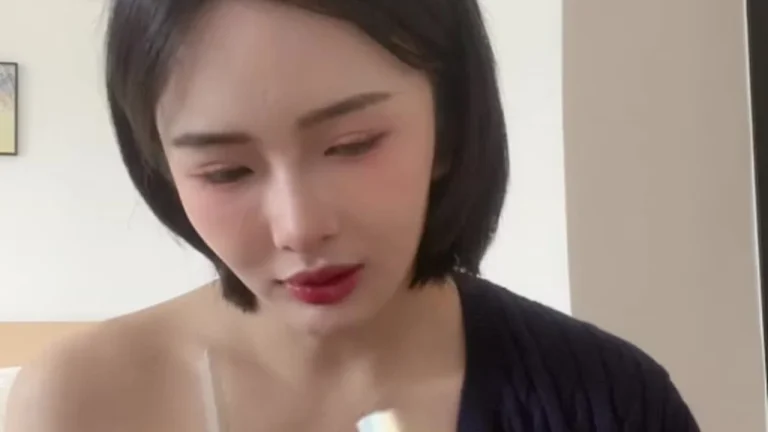 咬一口小蛋糕 2025-05-23 14-47-52 缩略图