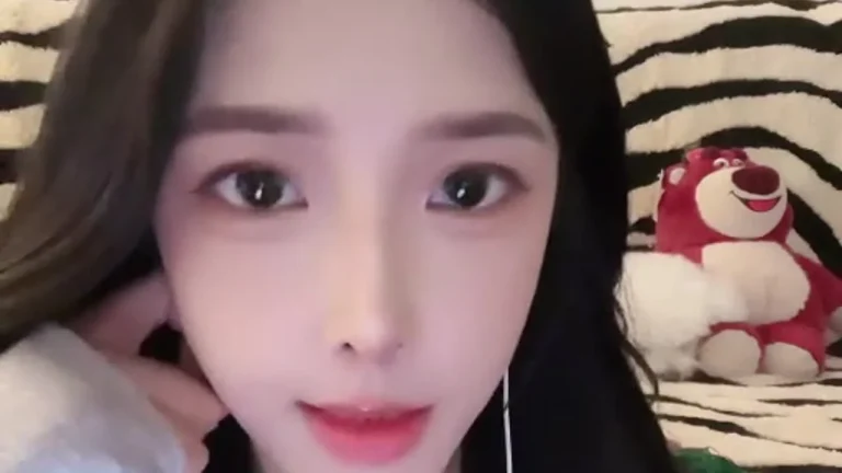 慢万拍小姐in 2025-06-02 12-36-51 缩略图