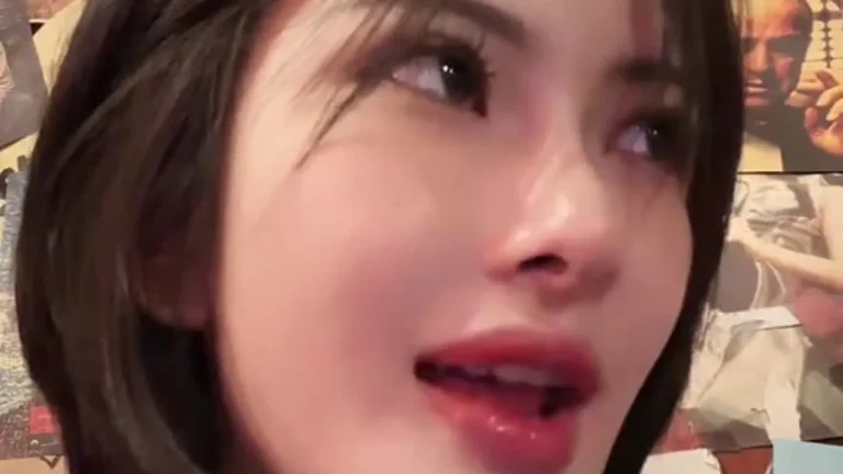 咬一口小蛋糕 2025-06-10 22-53-53 缩略图