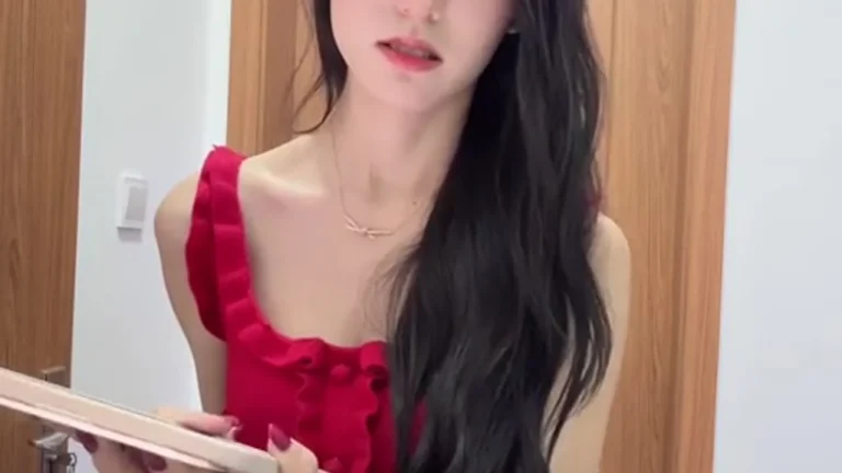 谢欣 2025-06-24 22-27-18 缩略图